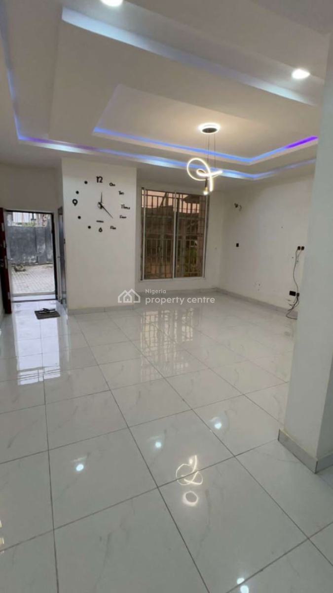 Spacious Four Bedroom Terraced Duplex with Bq, Guzape District, Abuja, Terraced Duplex for Rent
