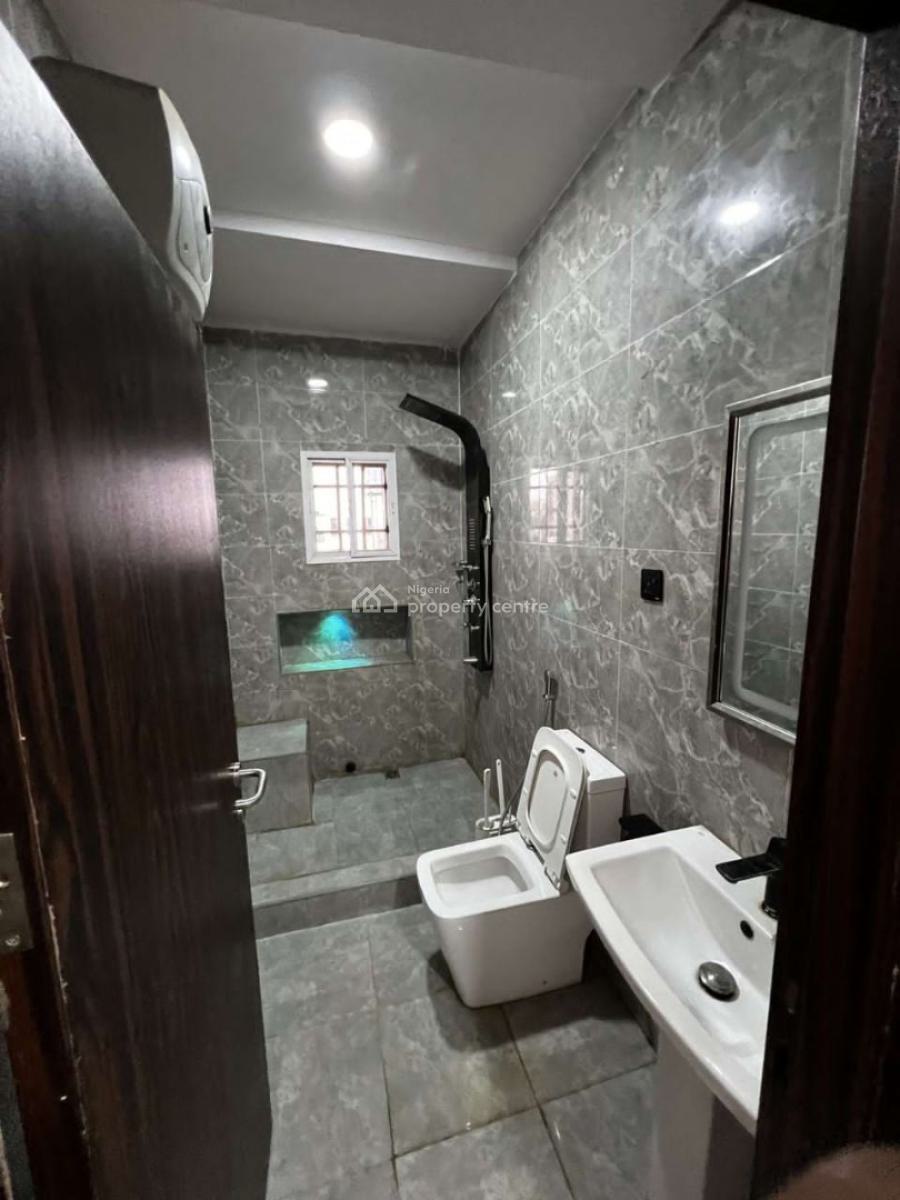 Spacious Four Bedroom Terraced Duplex with Bq, Guzape District, Abuja, Terraced Duplex for Rent