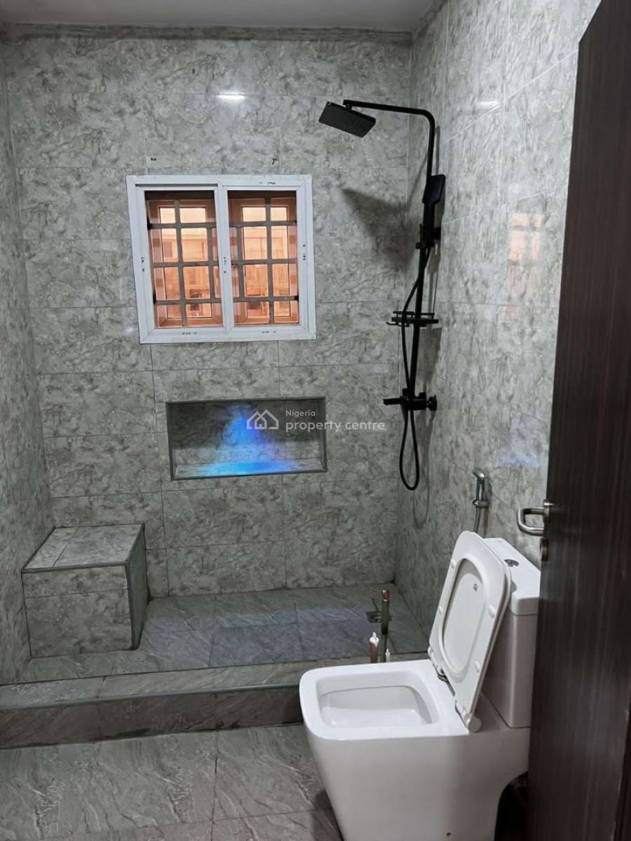 Spacious Four Bedroom Terraced Duplex with Bq, Guzape District, Abuja, Terraced Duplex for Rent
