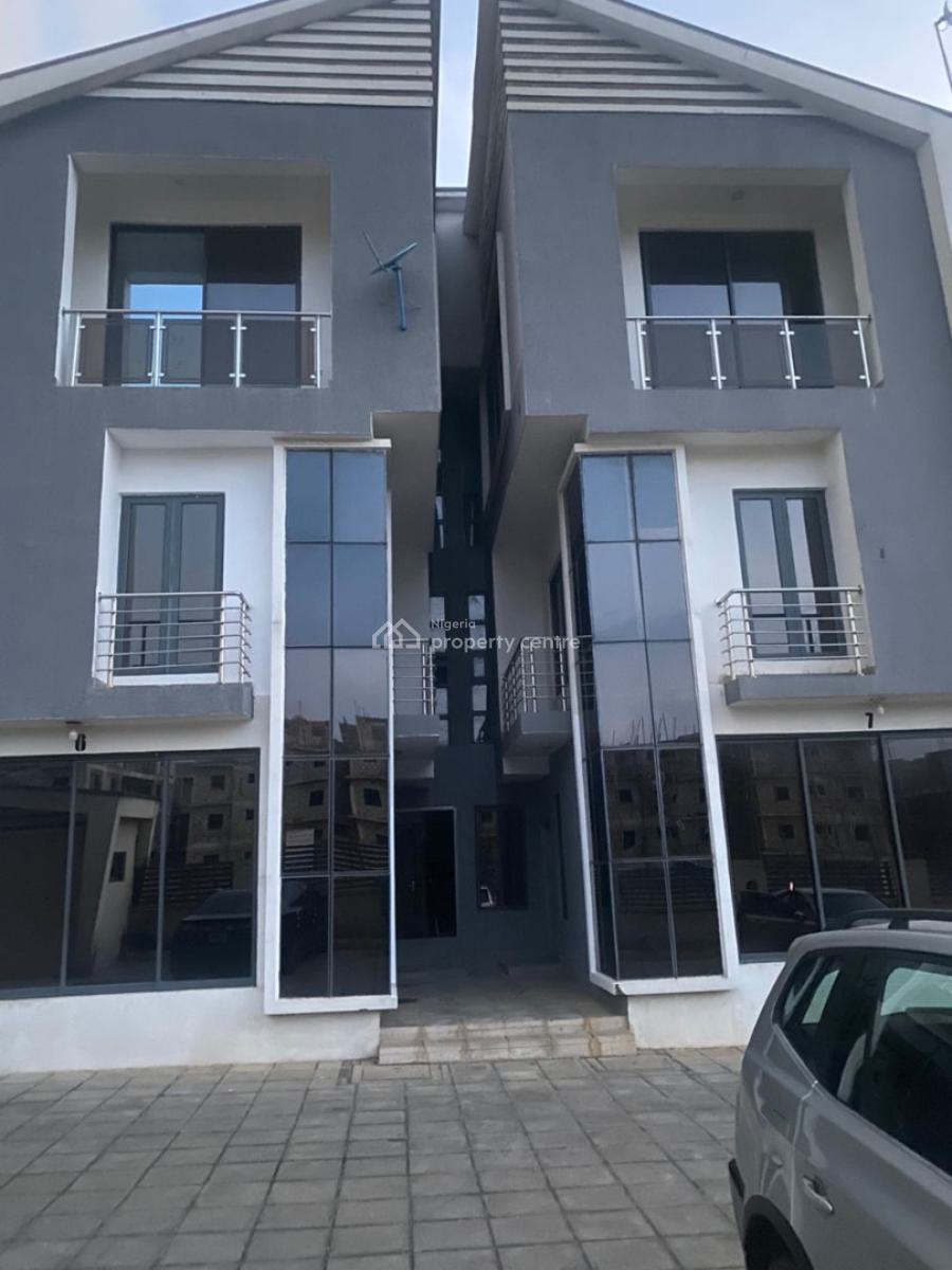 Distress 4bedroom Well Finished Terrace Duplex in a Secure Nice Enviro, Jabi, Jabi, Abuja, Terraced Duplex for Sale