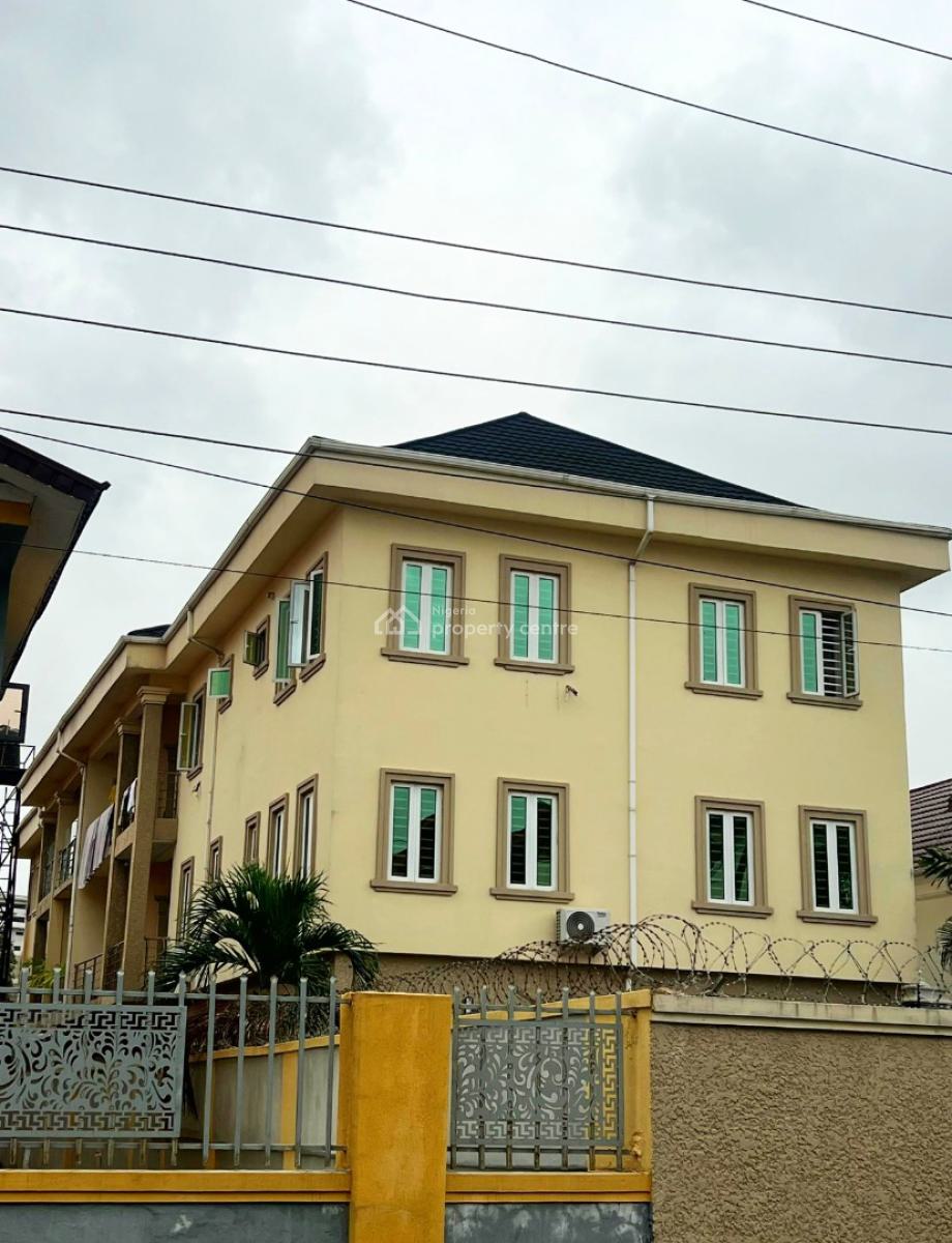 Spacious 3-bedroom Pentfloor Apartment with Bq, Bourdillon Road, Ikoyi, Lagos, Flat / Apartment for Rent