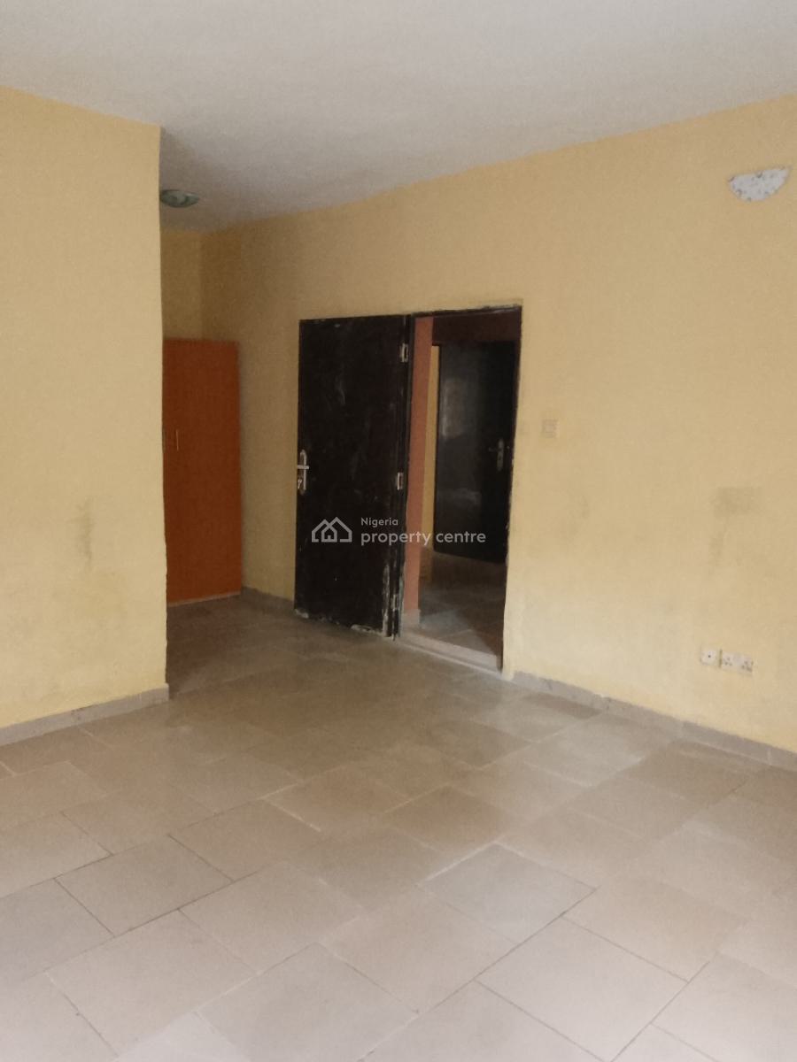 Massive 3bedrooms Flat Upstairs Available, Off Ologunfe Awoyaya Ibeju-lekki Lagos State, Awoyaya, Ibeju Lekki, Lagos, Flat / Apartment for Rent