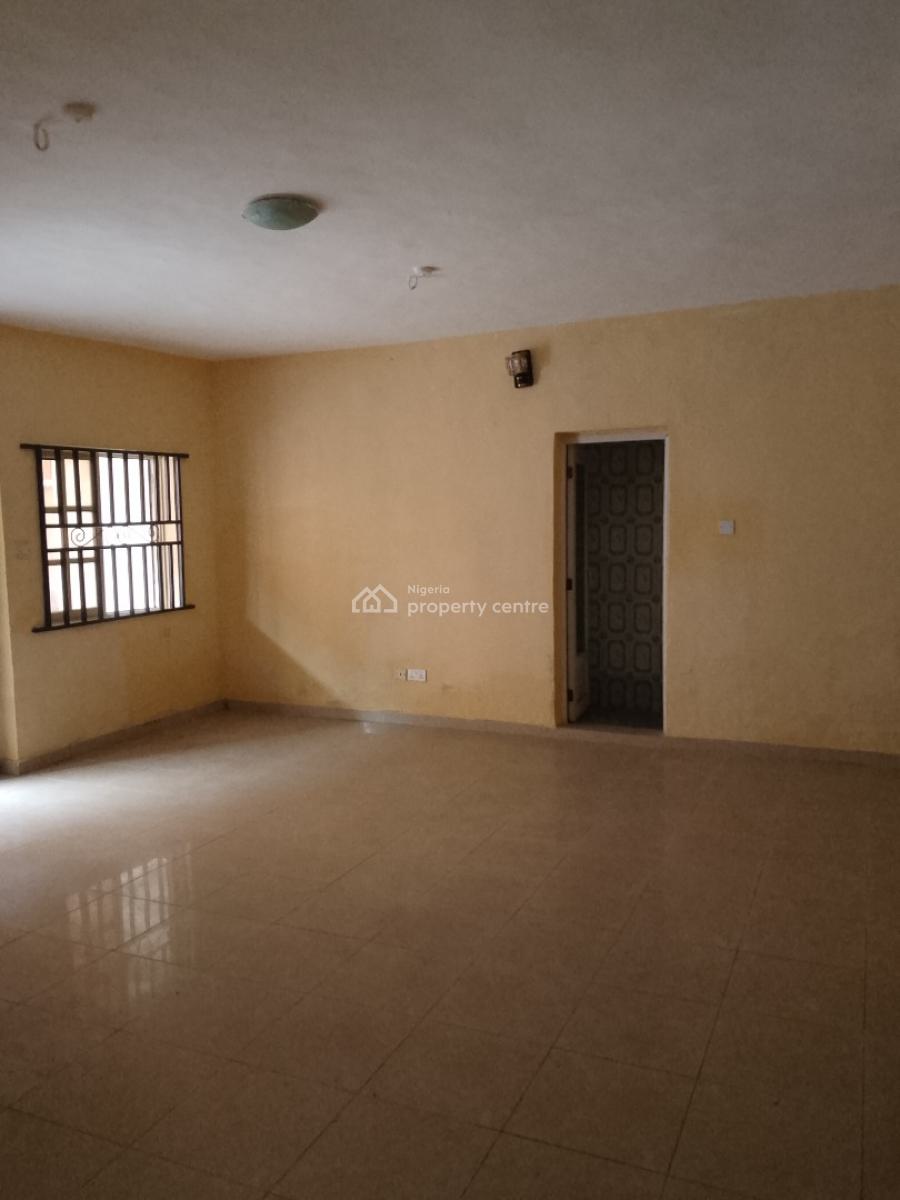 Massive 3bedrooms Flat Upstairs Available, Off Ologunfe Awoyaya Ibeju-lekki Lagos State, Awoyaya, Ibeju Lekki, Lagos, Flat / Apartment for Rent