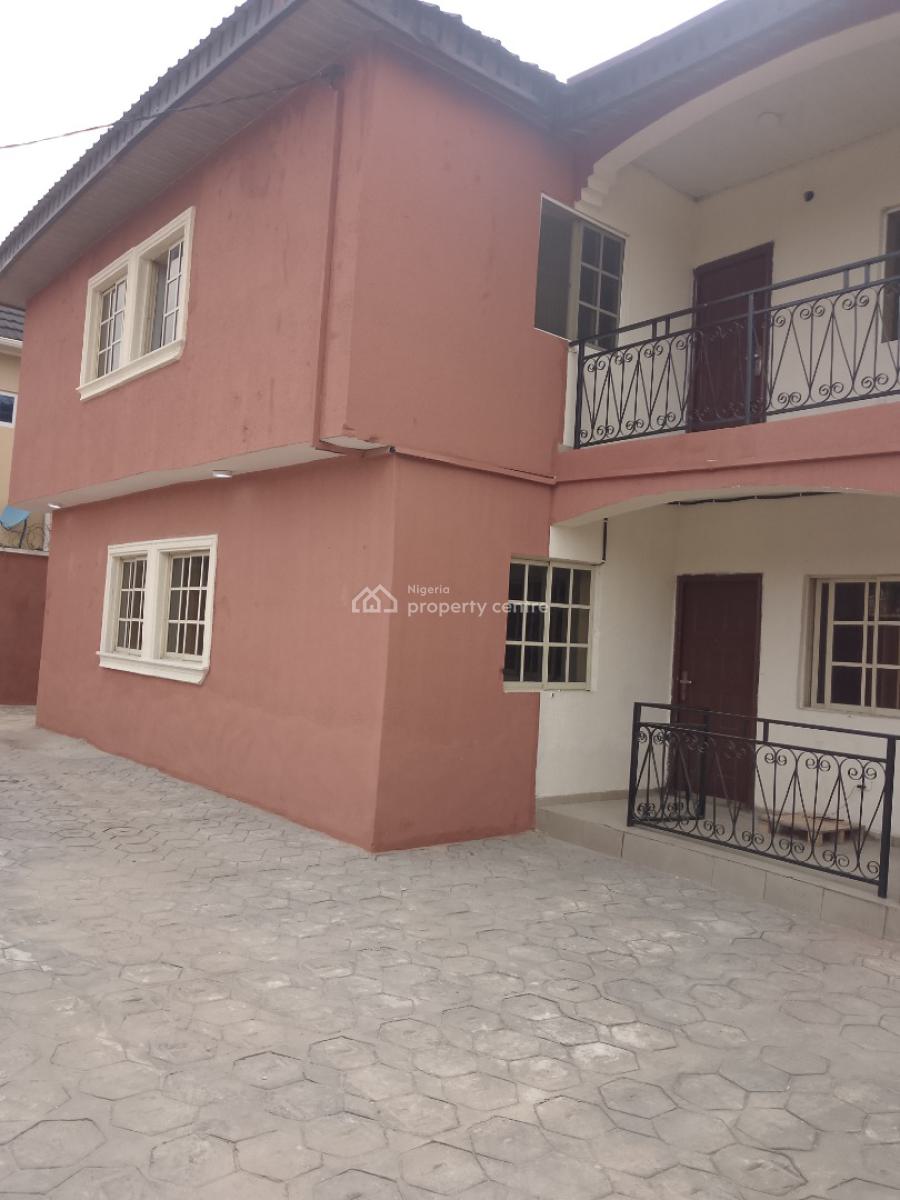 Massive 3bedrooms Flat Upstairs Available, Off Ologunfe Awoyaya Ibeju-lekki Lagos State, Awoyaya, Ibeju Lekki, Lagos, Flat / Apartment for Rent