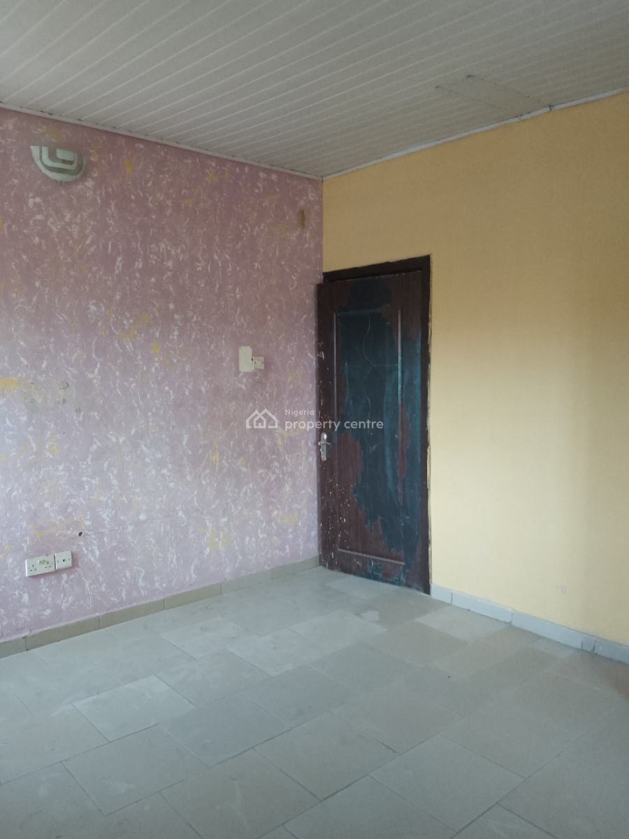 Massive 3bedrooms Flat Upstairs Available, Off Ologunfe Awoyaya Ibeju-lekki Lagos State, Awoyaya, Ibeju Lekki, Lagos, Flat / Apartment for Rent