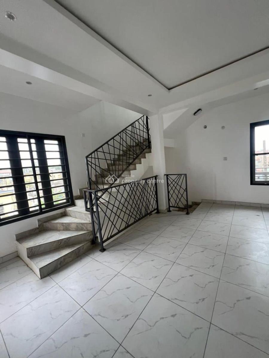 Fantastic 4 Bedroom Terraced Duplex Plus Bq in a Well Developed Estate, Obanikoro, Shomolu, Lagos, Terraced Duplex for Sale