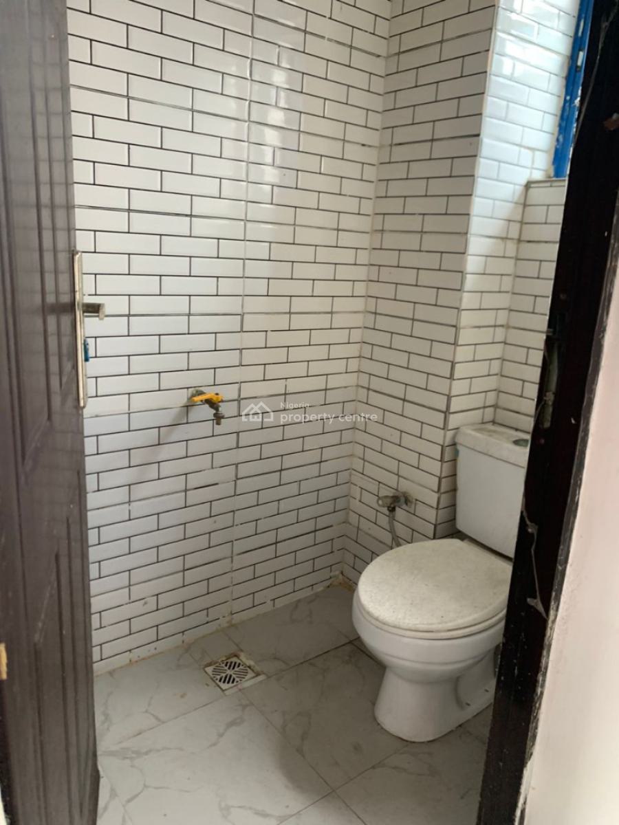 Luxury and Spacious Mini Flat Apartment (upstairs), Tulip Court Orchid Road, Lekki Expressway, Lekki, Lagos, Mini Flat (room and Parlour) for Rent