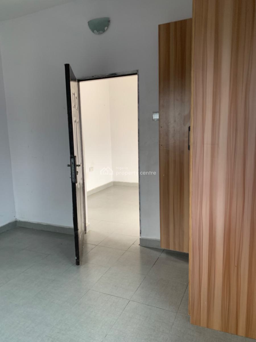 Luxury and Spacious Mini Flat (upstairs), Tulip Court Orchid Road, Lekki Expressway, Lekki, Lagos, Mini Flat (room and Parlour) for Rent