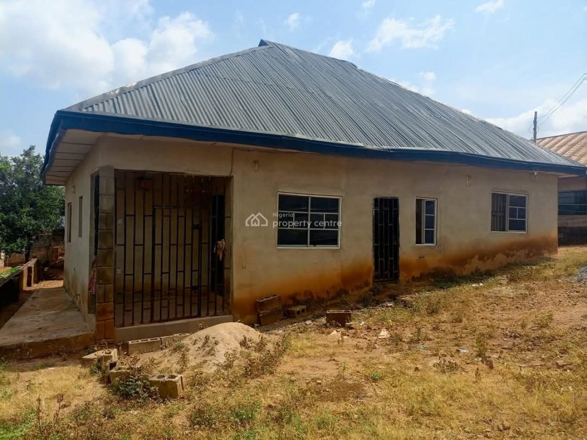 1 Unit of 3 Bed & 2 Unit of 2 Bedroom, Igoba, Akure, Ondo, Detached Duplex for Sale