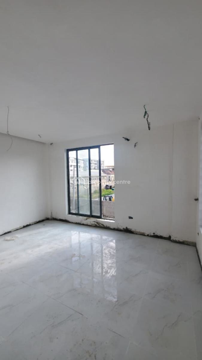 Nicely Built 2 Bedroom Apartment with Swimming Pool and Gym, Lekki Phase 1, Lekki, Lagos, Flat / Apartment for Sale