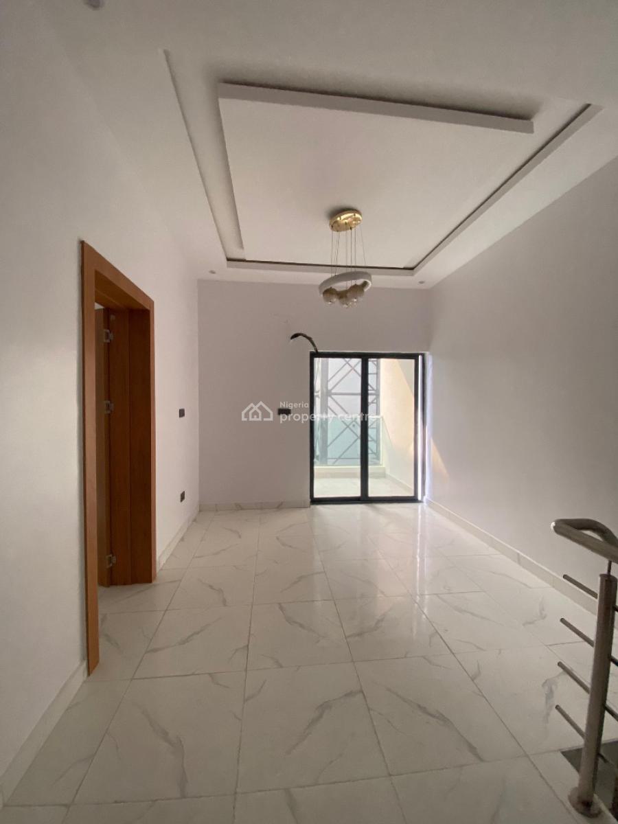 5 Bedroom Terrace Duplex with a Room Bq, Ologolo, Lekki, Lagos, Terraced Duplex for Sale