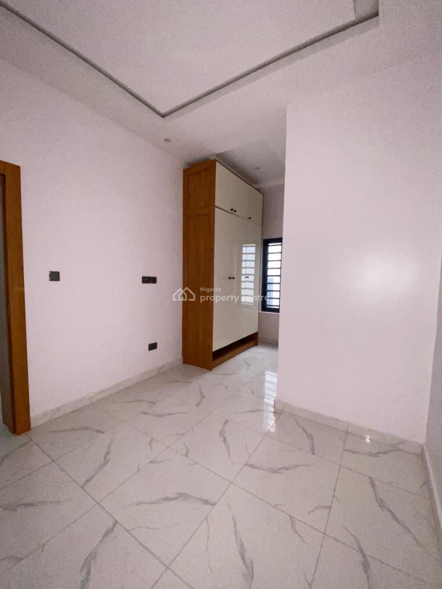 5 Bedroom Terrace Duplex with a Room Bq, Ologolo, Lekki, Lagos, Terraced Duplex for Sale
