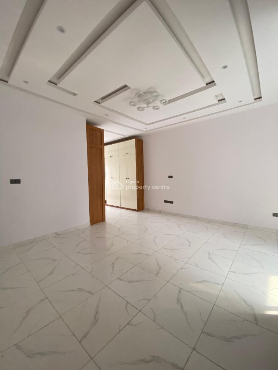 5 Bedroom Terrace Duplex with a Room Bq, Ologolo, Lekki, Lagos, Terraced Duplex for Sale