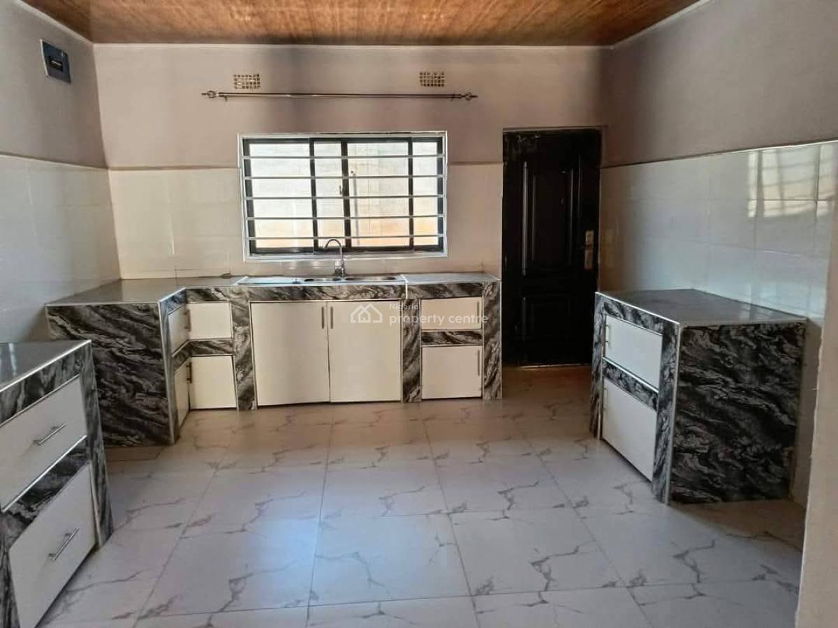 2 Bedroom Flat, Itire, Lagos, Mini Flat (room and Parlour) for Rent