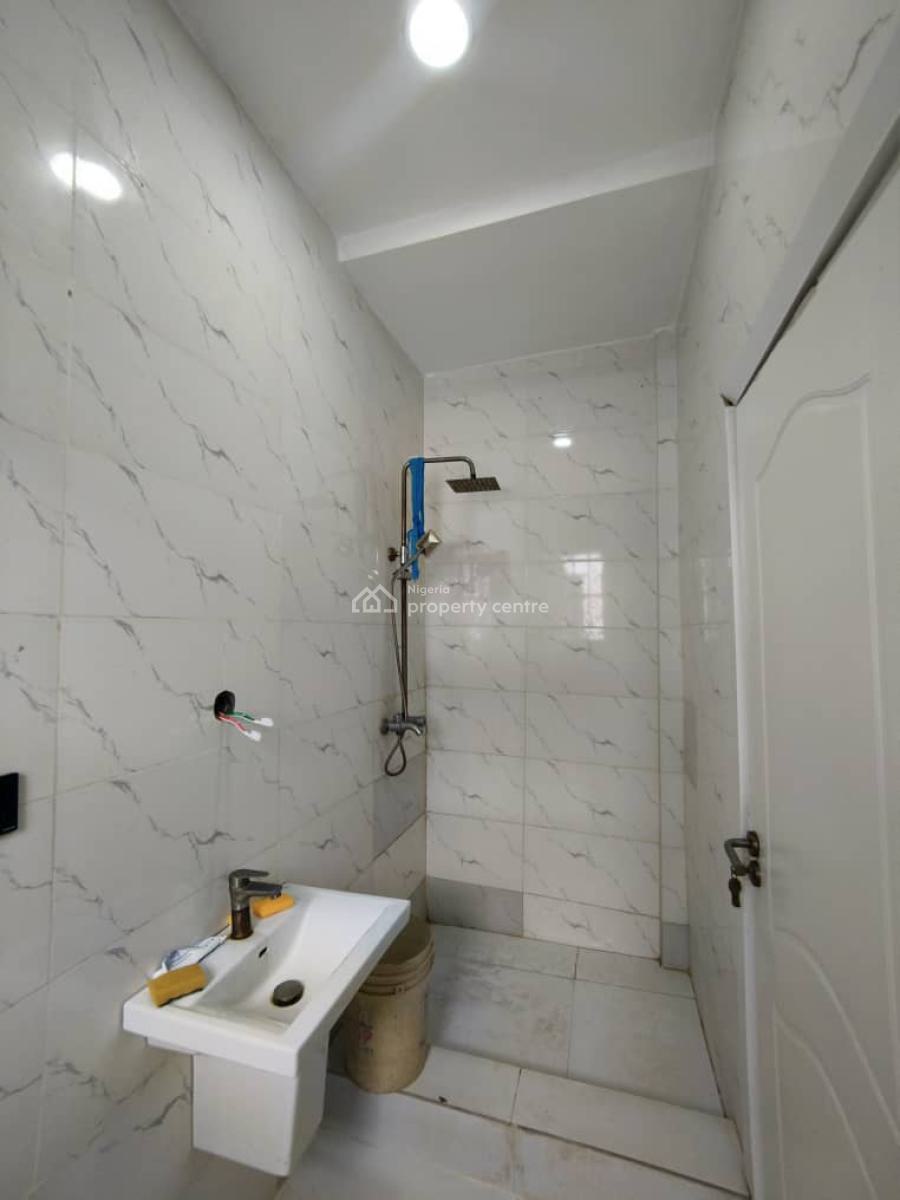 Very Luxury Spacious Service Mini Flat with Fitted Kitchen+acs+pool, Osapa, Osapa, Lekki, Lagos, Mini Flat (room and Parlour) for Rent
