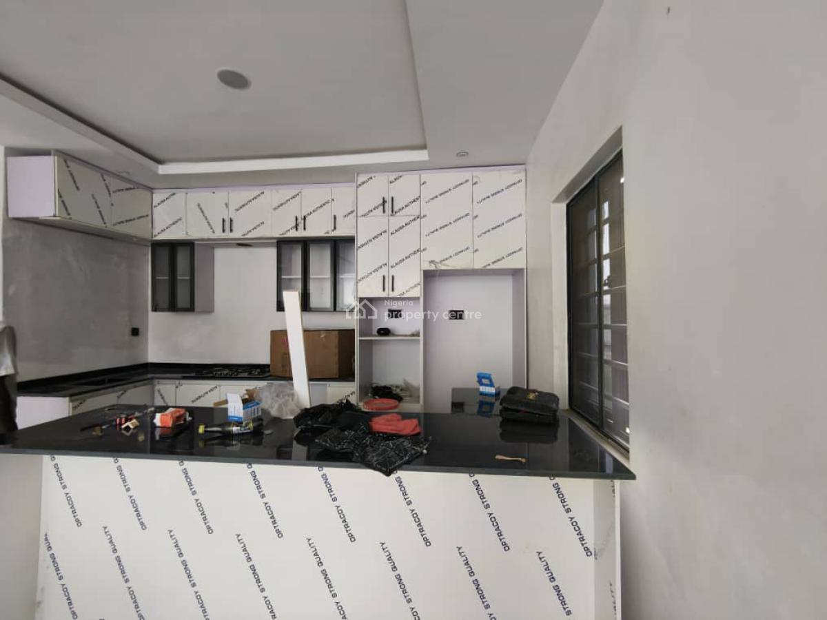 Very Luxury Spacious Service Mini Flat with Fitted Kitchen+acs+pool, Osapa, Osapa, Lekki, Lagos, Mini Flat (room and Parlour) for Rent