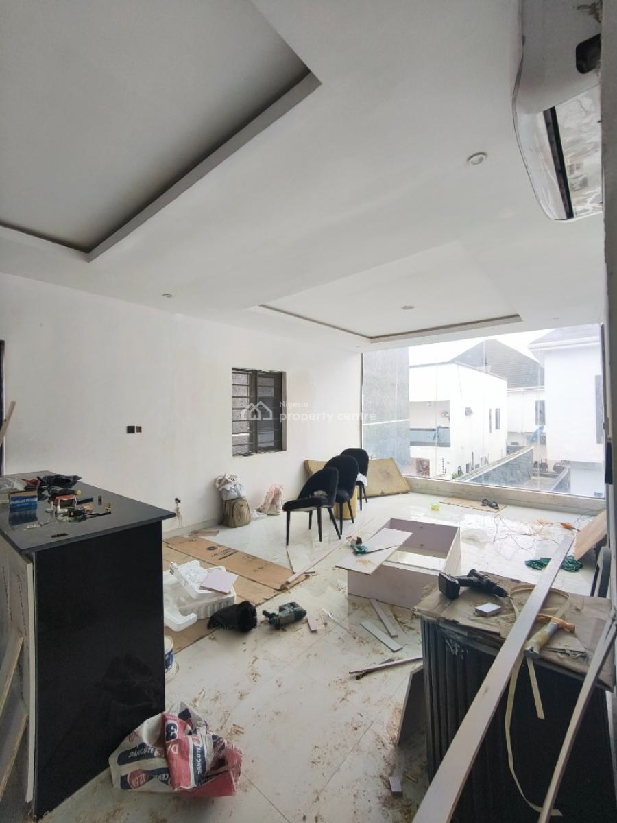 Luxury Spacious Mini Flat with Extra Toilet, Osapa, Lekki, Lagos, Mini Flat (room and Parlour) for Rent