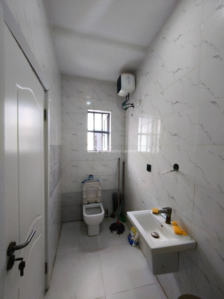 Luxury Spacious Mini Flat with Extra Toilet, Osapa, Lekki, Lagos, Mini Flat (room and Parlour) for Rent