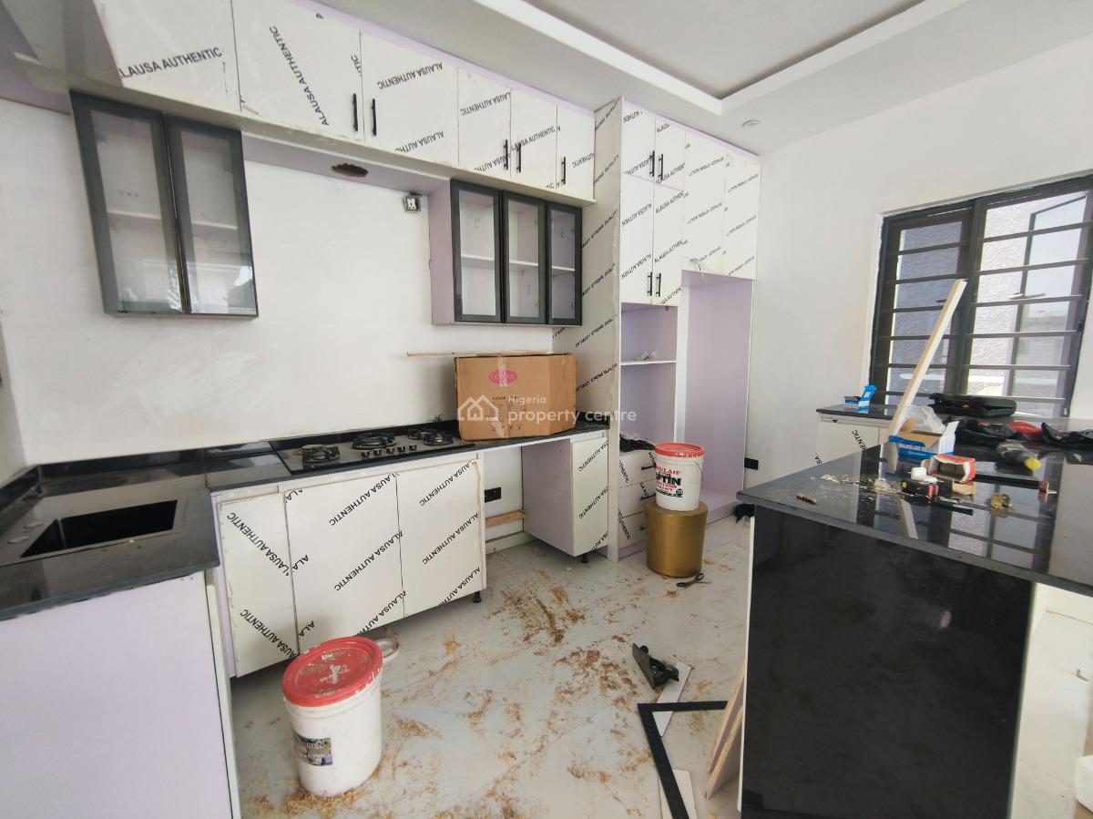 Luxury Spacious Mini Flat with Extra Toilet, Osapa, Lekki, Lagos, Mini Flat (room and Parlour) for Rent