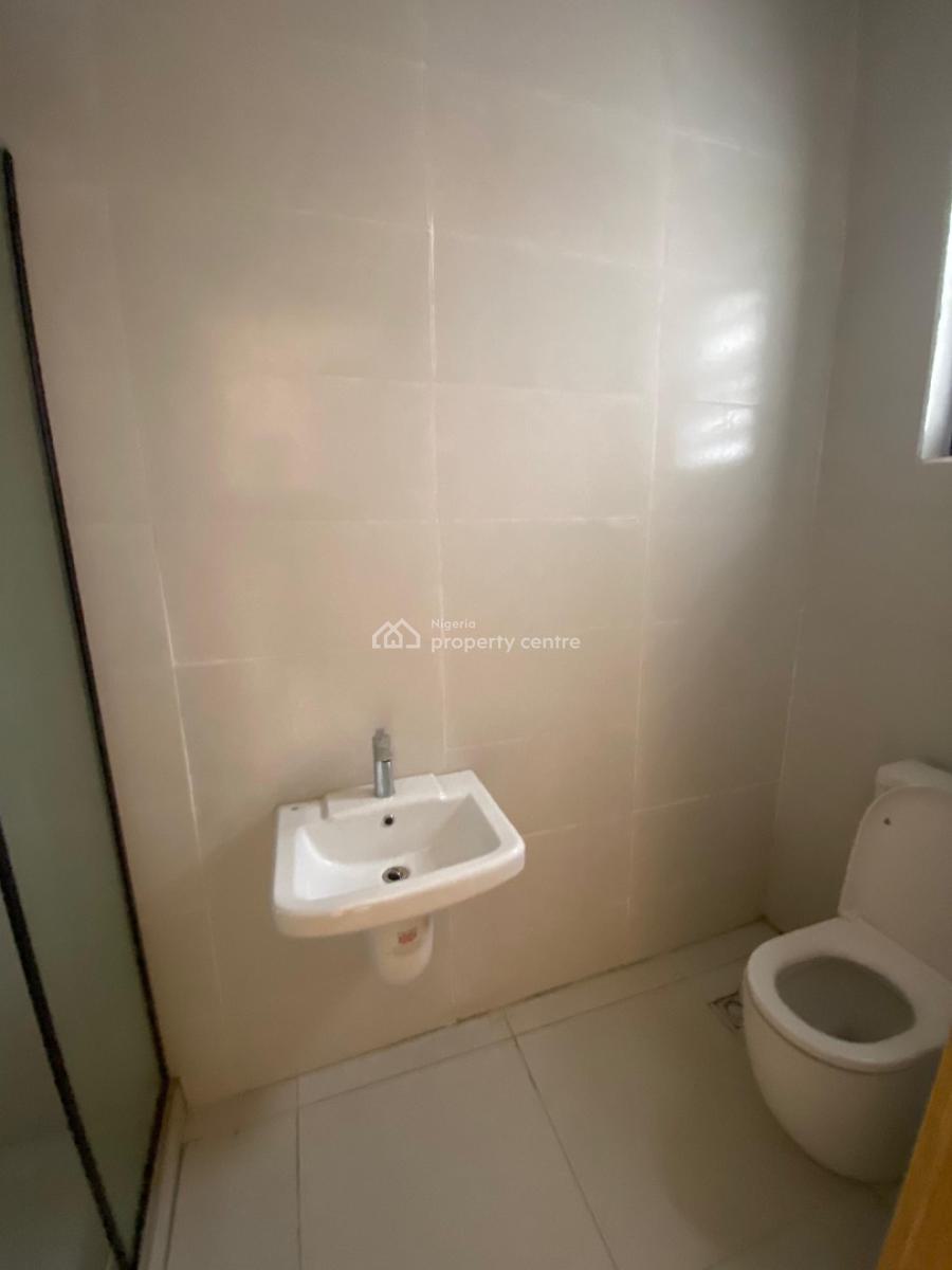 2 Bedroom Flat Apartment, Ologolo, Lekki, Lagos, Flat / Apartment for Sale