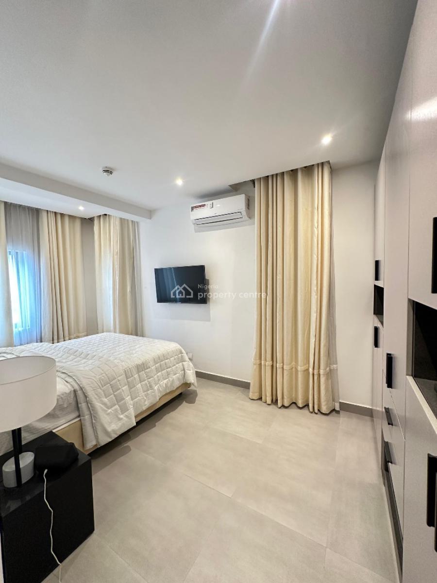 Quality Luxury Spacious 3 Bedroom Apartment with Bq, Swimming Pool,, Lekki Phase 1, Lekki, Lagos, Flat / Apartment for Sale
