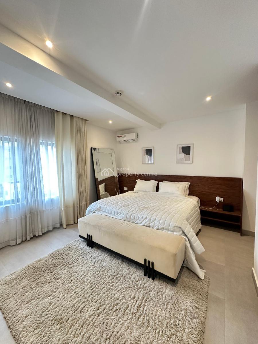 Quality Luxury Spacious 3 Bedroom Apartment with Bq, Swimming Pool,, Lekki Phase 1, Lekki, Lagos, Flat / Apartment for Sale