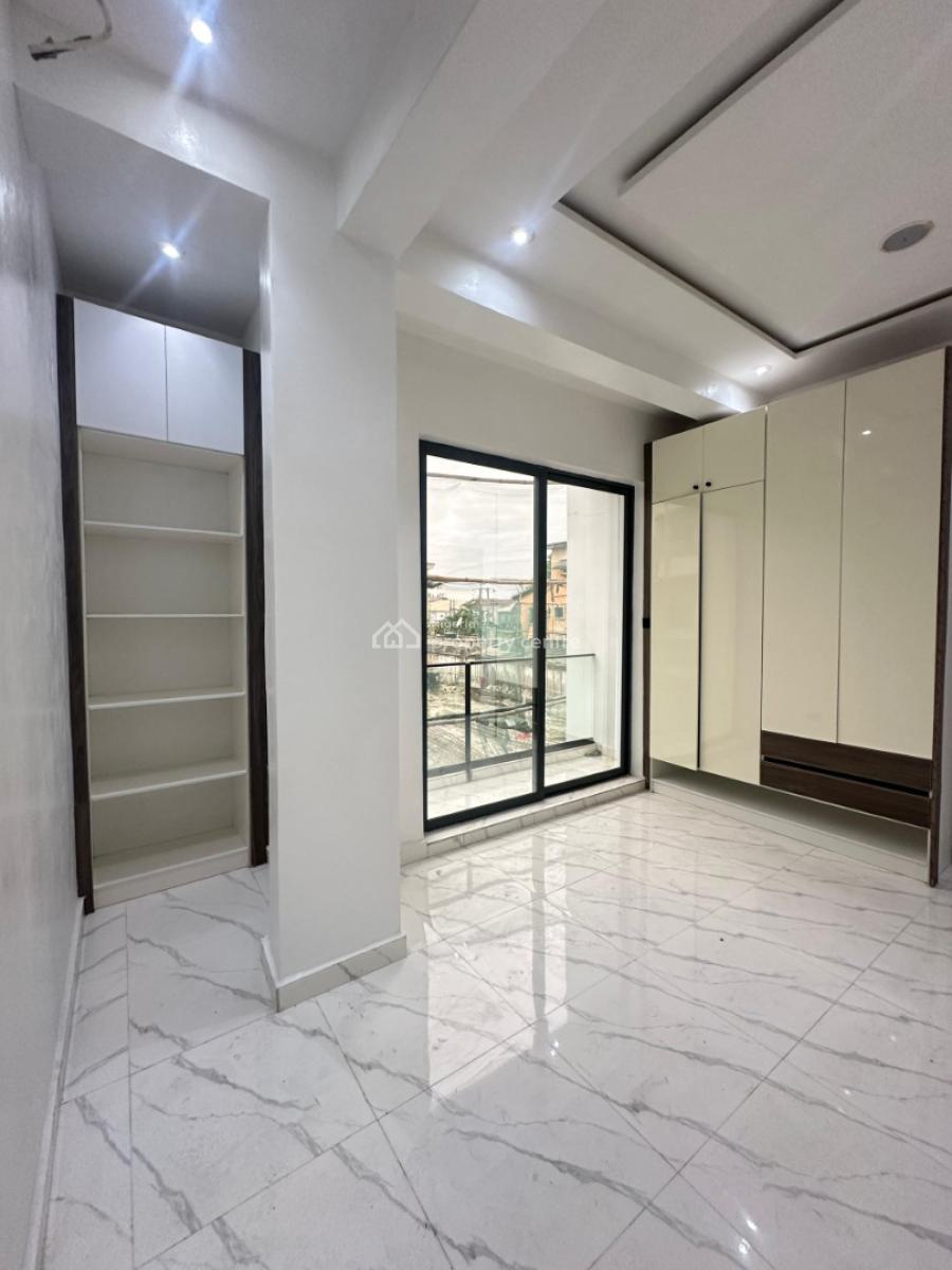 Quality Spacious Luxury 2 Bedroom Apartment with Receptionist Office, Comes with a 50% Down Payment and a Payment Plan, Lekki Phase 1, Lekki, Lagos, Flat / Apartment for Sale