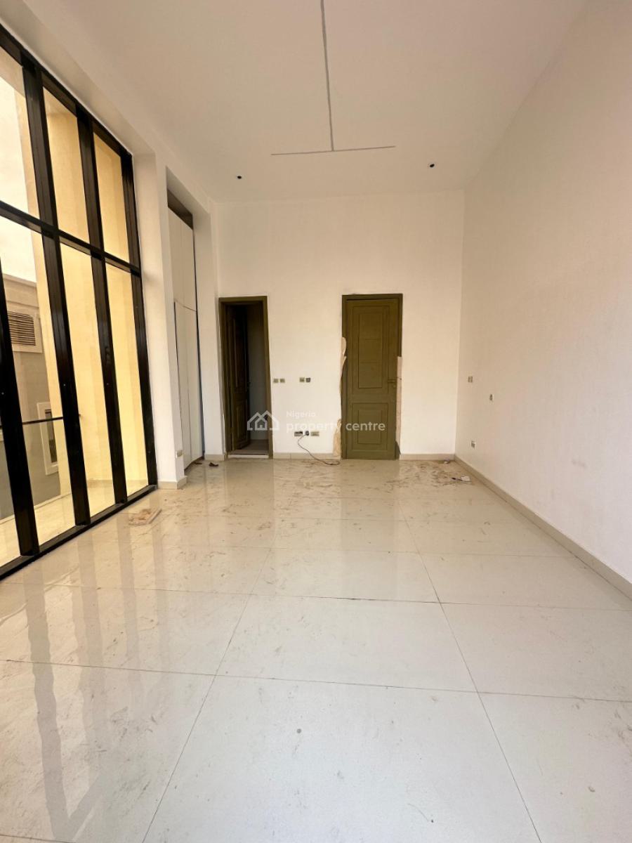 Uniquely-built Luxury 3 Bedroom Apartment with Bq, High Ceiling, Aesthetically Pleasing Investment Worthy Apartment with Swimming Pool, Lekki Phase 1, Lekki, Lagos, Block of Flats for Sale