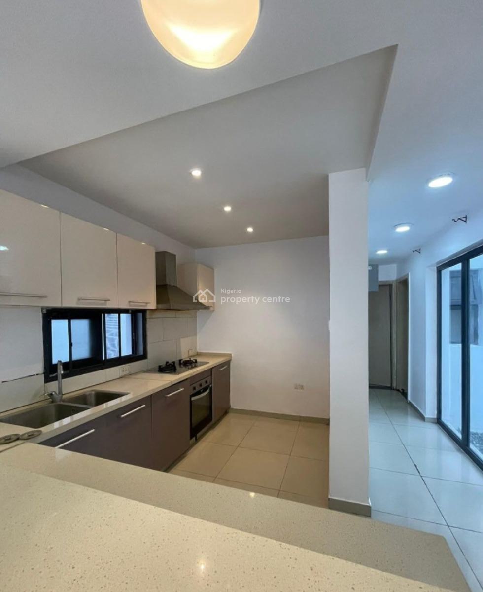 Serviced 2 Bedroom En-suite Flat with Open Plan Fitted Kitchen, Cooker, Before Chevron Drive, Osapa, Lekki, Lagos, Flat / Apartment for Rent