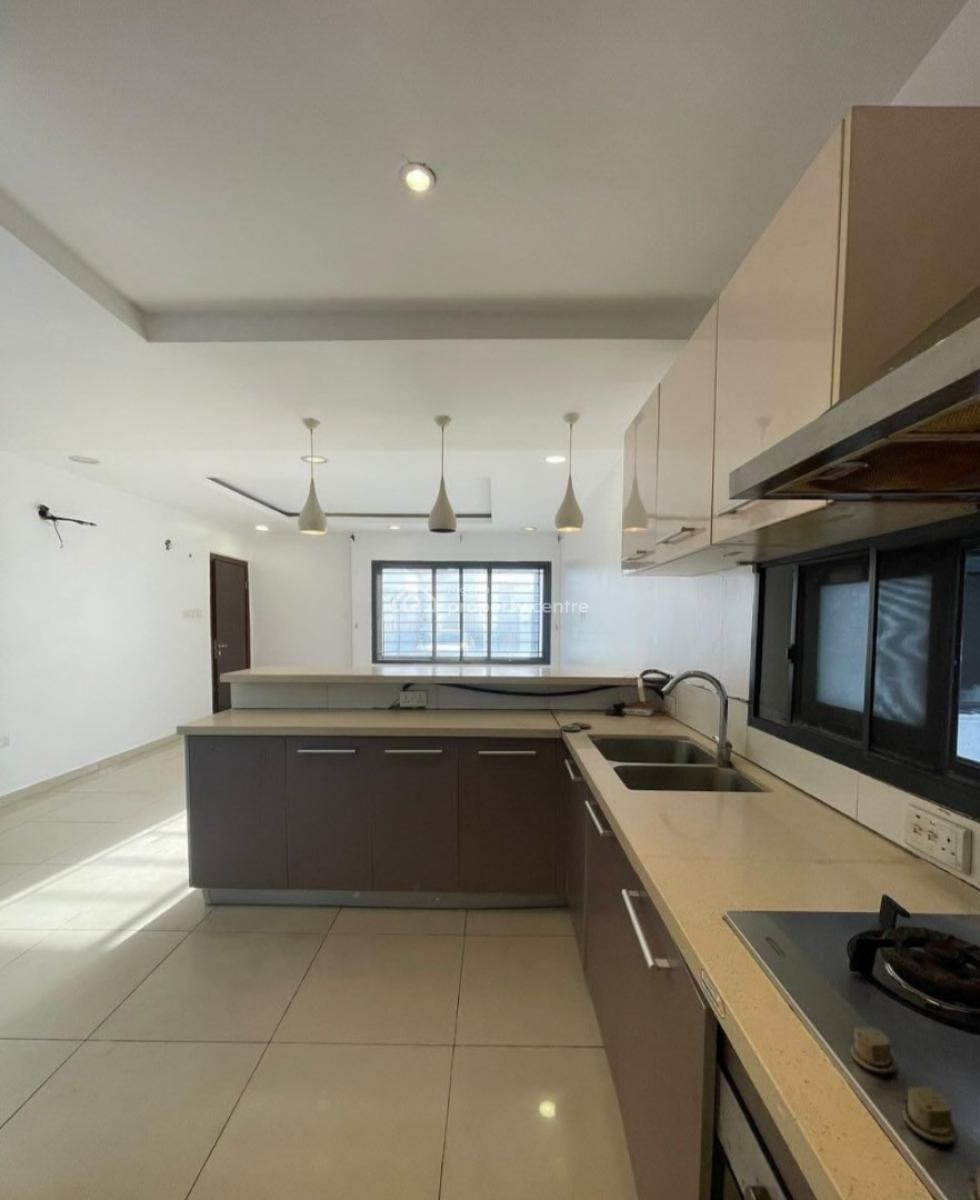 Serviced 2 Bedroom En-suite Flat with Open Plan Fitted Kitchen, Cooker, Before Chevron Drive, Osapa, Lekki, Lagos, Flat / Apartment for Rent