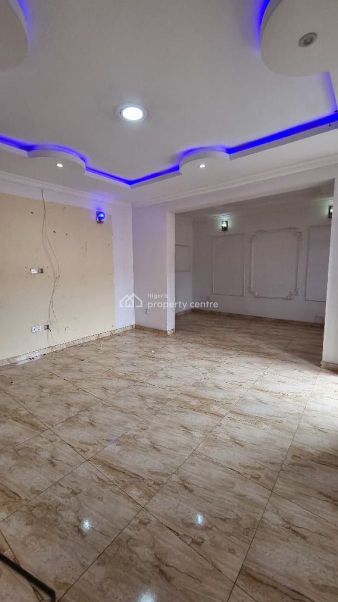 3 Bedroom Apartment in a Gated Compound, Sangotedo, Ajah, Lagos, Flat / Apartment for Rent
