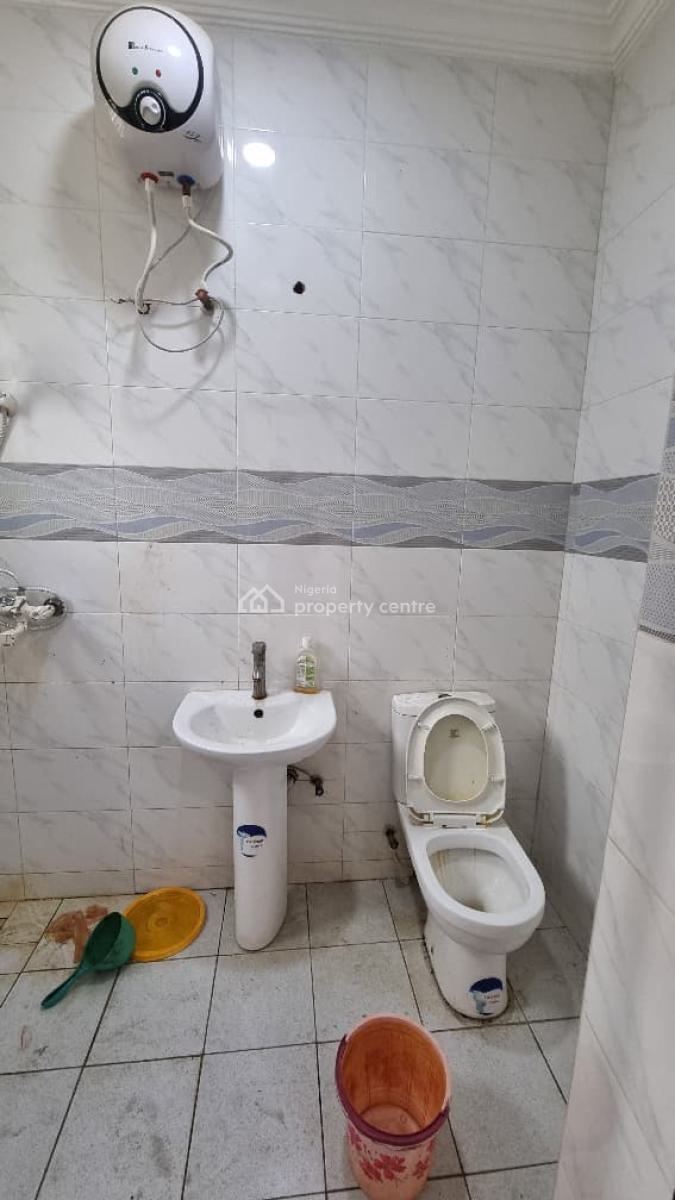 3 Bedroom Apartment in a Gated Compound, Sangotedo, Ajah, Lagos, Flat / Apartment for Rent