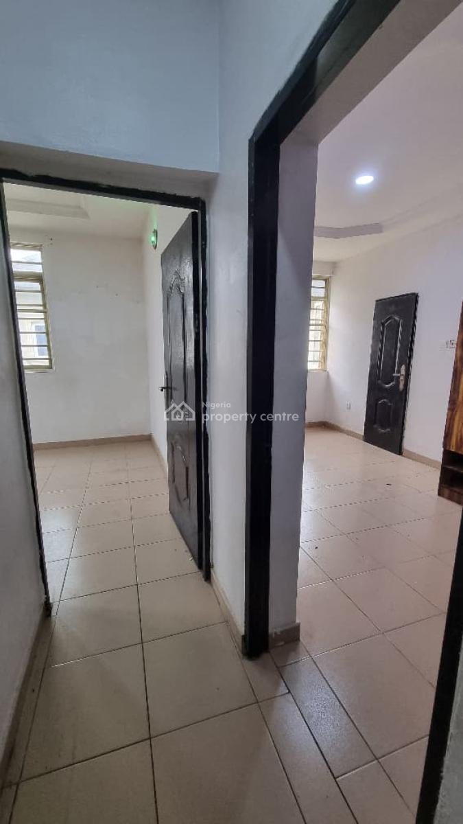 3 Bedroom Apartment in a Gated Compound, Sangotedo, Ajah, Lagos, Flat / Apartment for Rent
