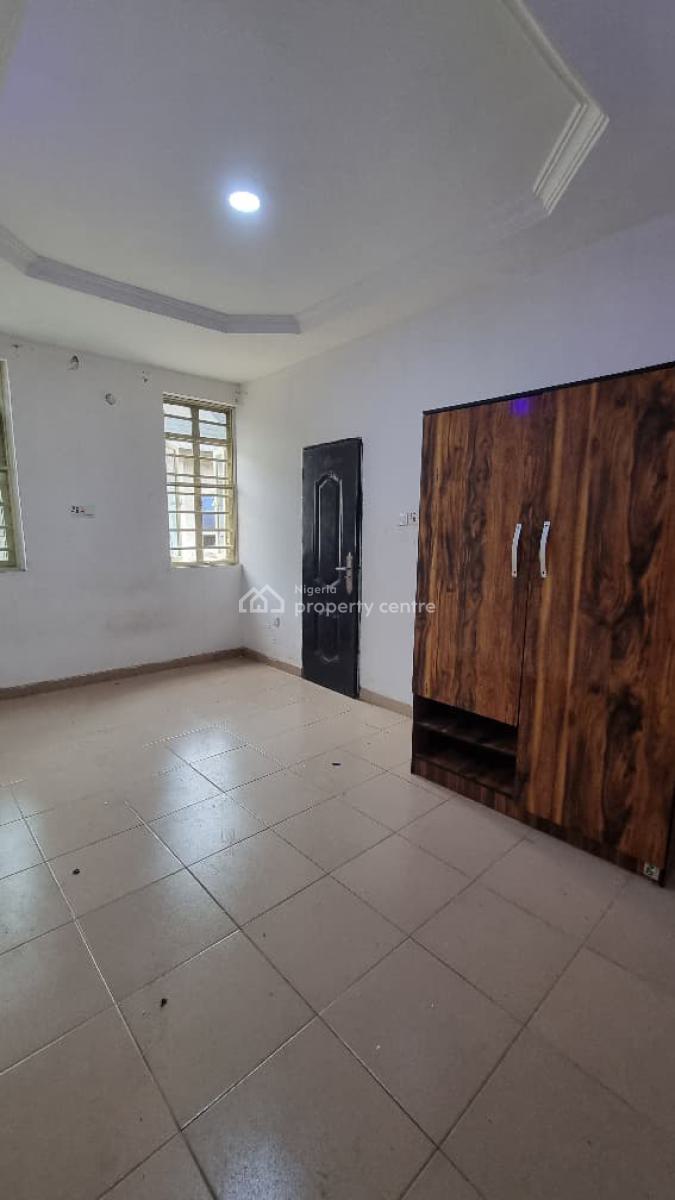 3 Bedroom Apartment in a Gated Compound, Sangotedo, Ajah, Lagos, Flat / Apartment for Rent
