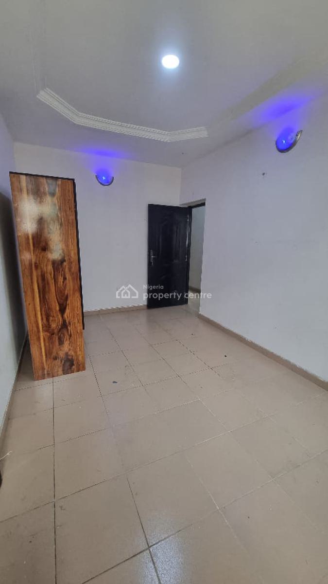 3 Bedroom Apartment in a Gated Compound, Sangotedo, Ajah, Lagos, Flat / Apartment for Rent