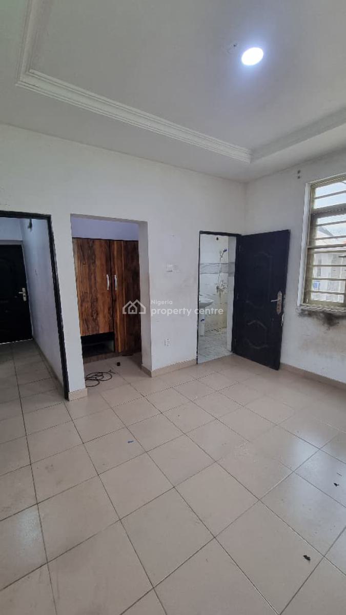 3 Bedroom Apartment in a Gated Compound, Sangotedo, Ajah, Lagos, Flat / Apartment for Rent