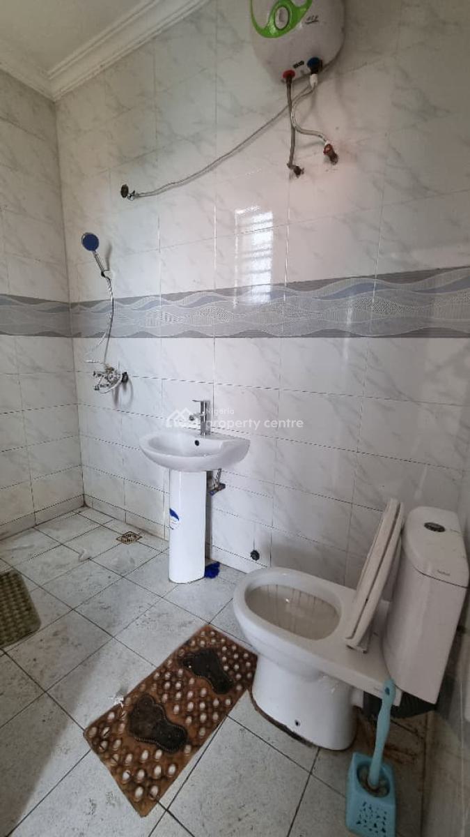 3 Bedroom Apartment in a Gated Compound, Sangotedo, Ajah, Lagos, Flat / Apartment for Rent