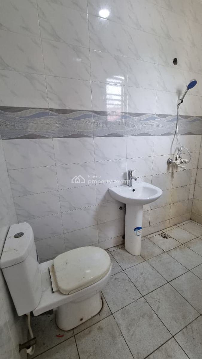 3 Bedroom Apartment in a Gated Compound, Sangotedo, Ajah, Lagos, Flat / Apartment for Rent