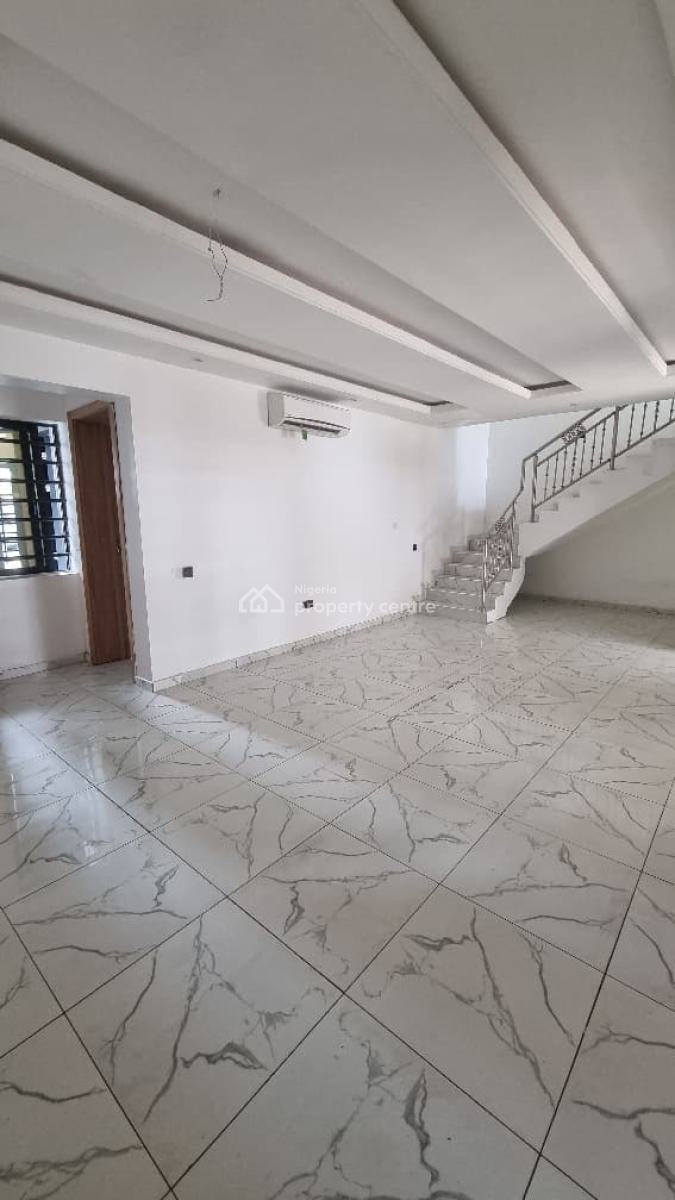 4 Bedroom Terrace Duplex in a Secured Estate, Sangotedo, Ajah, Lagos, Terraced Duplex for Rent