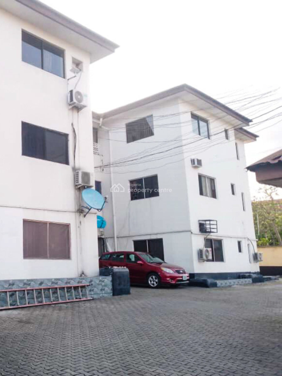 Standard 3 Bedroom Apartment in a Secure Vicinity with Regular Light, Gra Phase 3, Port Harcourt, Rivers, Flat / Apartment for Rent