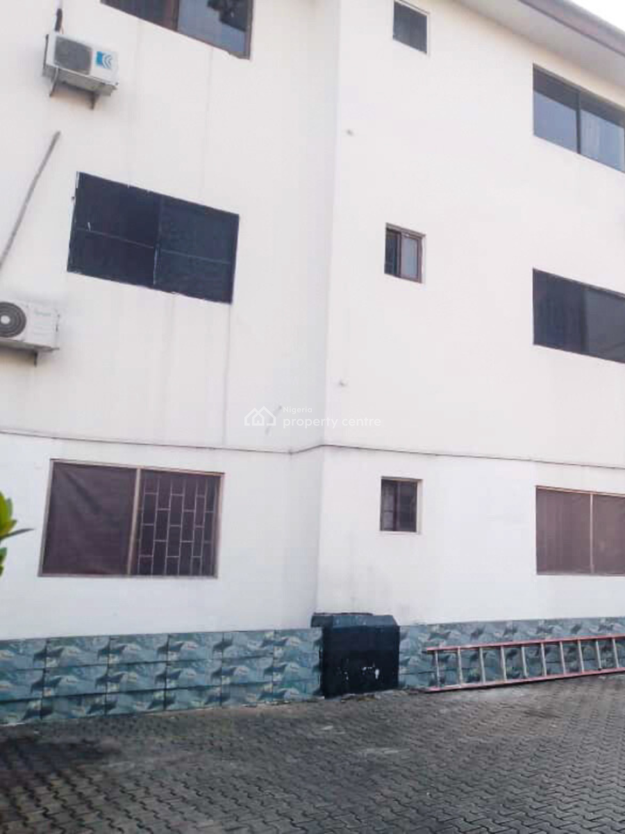 Standard 3 Bedroom Apartment in a Secure Vicinity with Regular Light, Gra Phase 3, Port Harcourt, Rivers, Flat / Apartment for Rent