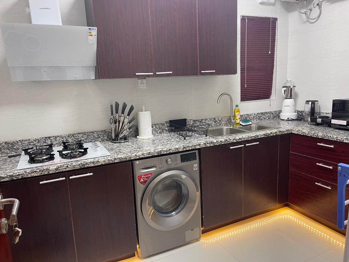 Beautifully Furnished 2bedroom Fully Serviced Apartment, Off Admiralty Way, Lekki Phase 1, Lekki, Lagos, Flat / Apartment for Rent