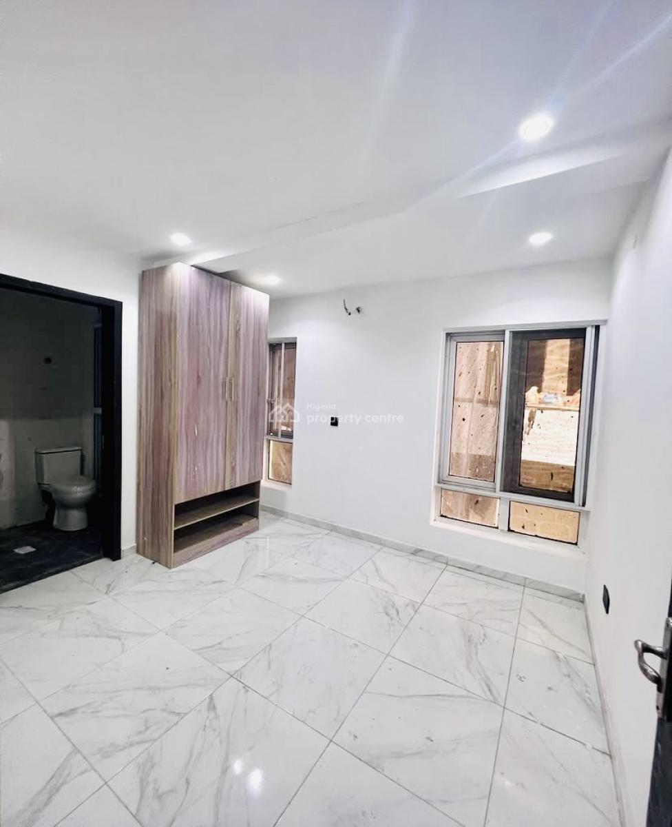 Luxury 1 Bedroom Penthouse with 3 Balconies, Lekki Phase 1, Lekki, Lagos, Mini Flat (room and Parlour) for Rent