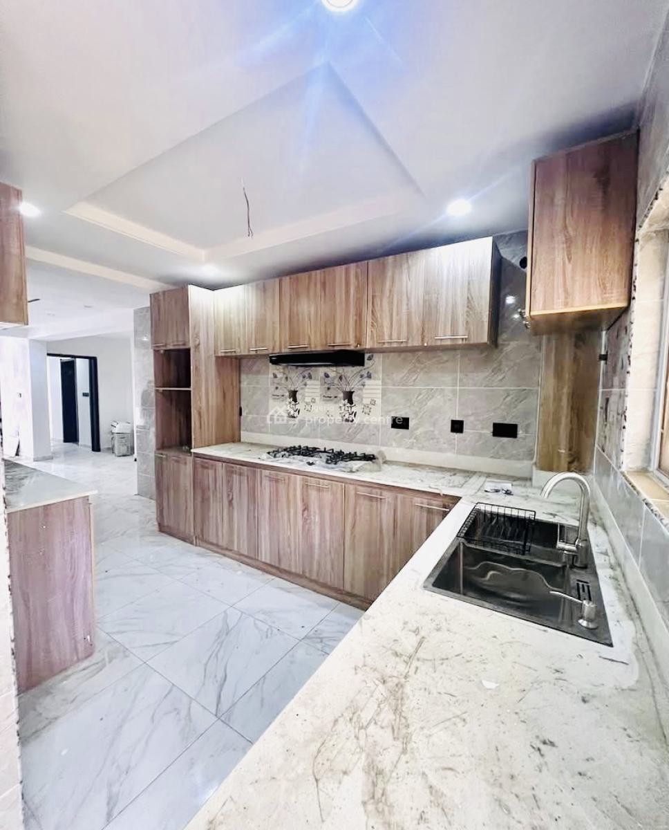 Luxury 1 Bedroom Penthouse with 3 Balconies, Lekki Phase 1, Lekki, Lagos, Mini Flat (room and Parlour) for Rent