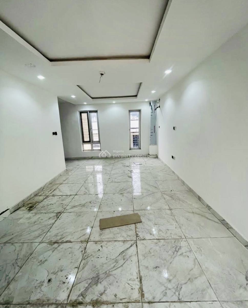 Luxury 1 Bedroom Penthouse with 3 Balconies, Lekki Phase 1, Lekki, Lagos, Mini Flat (room and Parlour) for Rent
