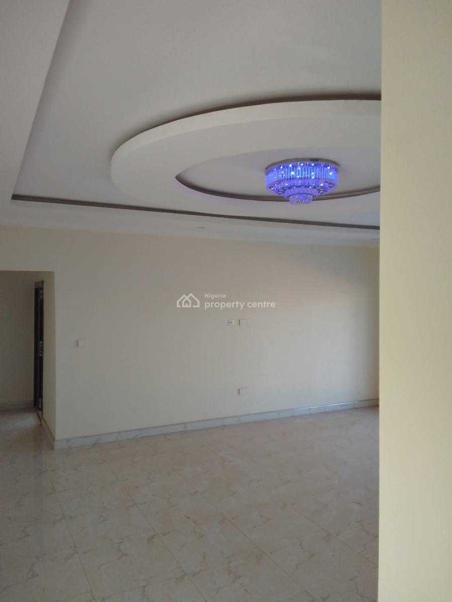 2 Bedroom Flat, Omole Phase 1, Ikeja, Lagos, Block of Flats for Sale