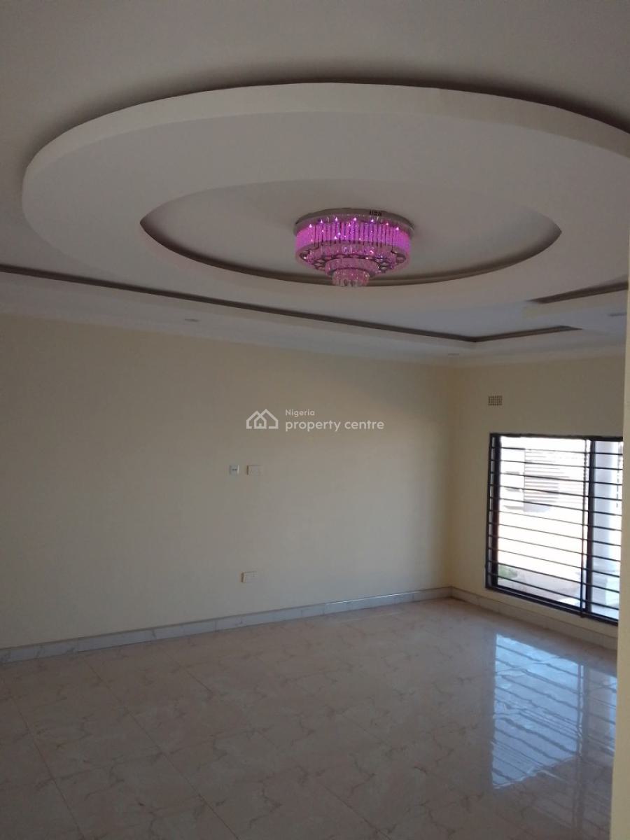 2 Bedroom Flat, Omole Phase 1, Ikeja, Lagos, Block of Flats for Sale