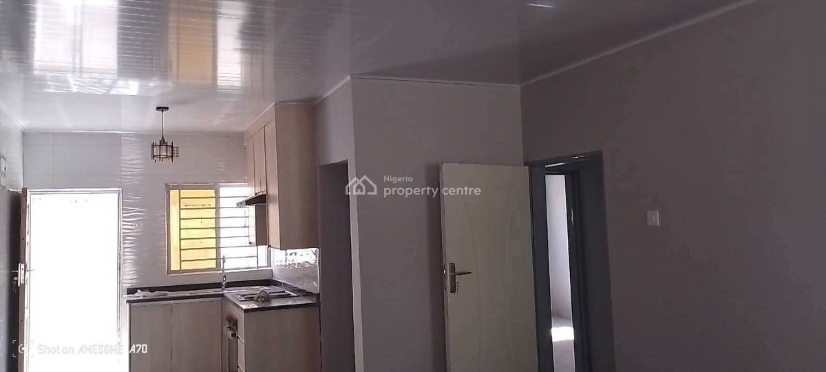 2 Bedroom Flat, Ikeja, Lagos, Block of Flats for Sale