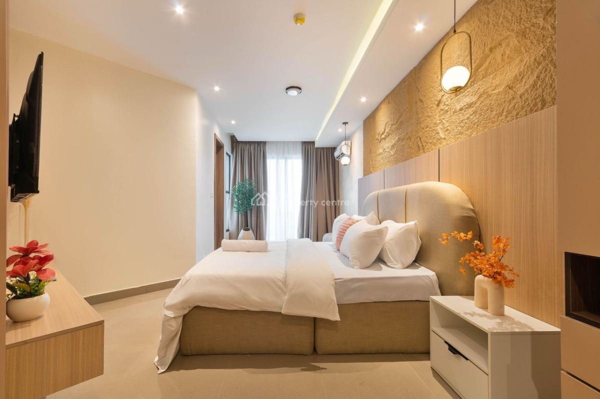 Cozy 2 Bedroom Apartment, Freedom Way., Lekki Phase 1, Lekki, Lagos, Flat / Apartment Short Let
