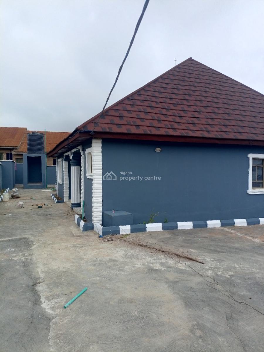 3 Bedroom Bungalow Self Compound with Full Pop, Oluwabamise, Iyana Agbala, Alakia, Ibadan, Oyo, Detached Bungalow for Rent